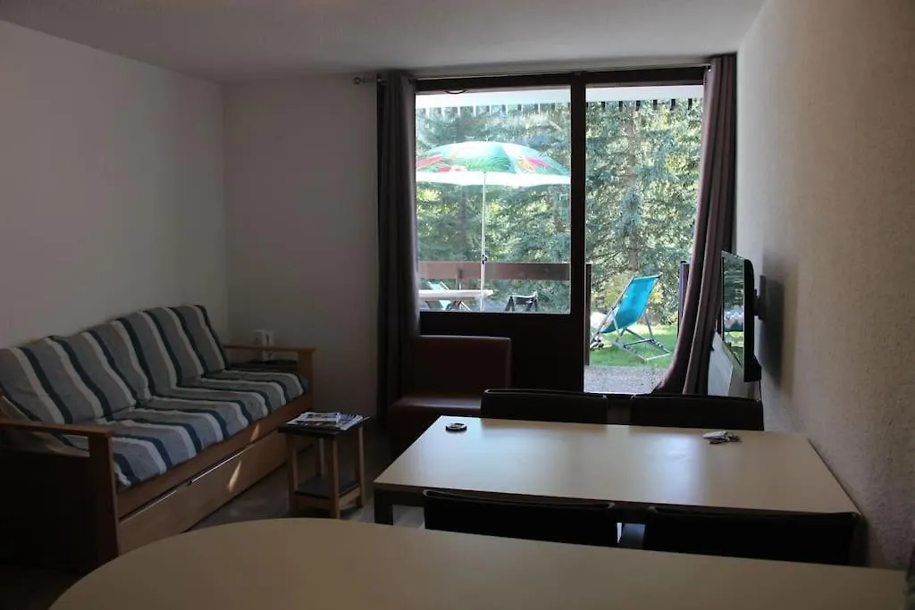 Appartement Idealement Situe Saint-Chaffrey France